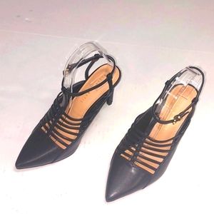 Kelly and Katie Black Pointy Toe High Heels Size 8